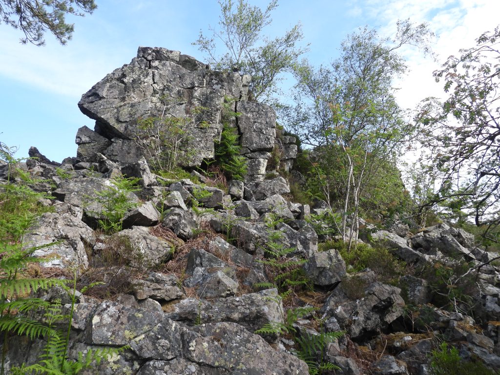 Auswell Rocks