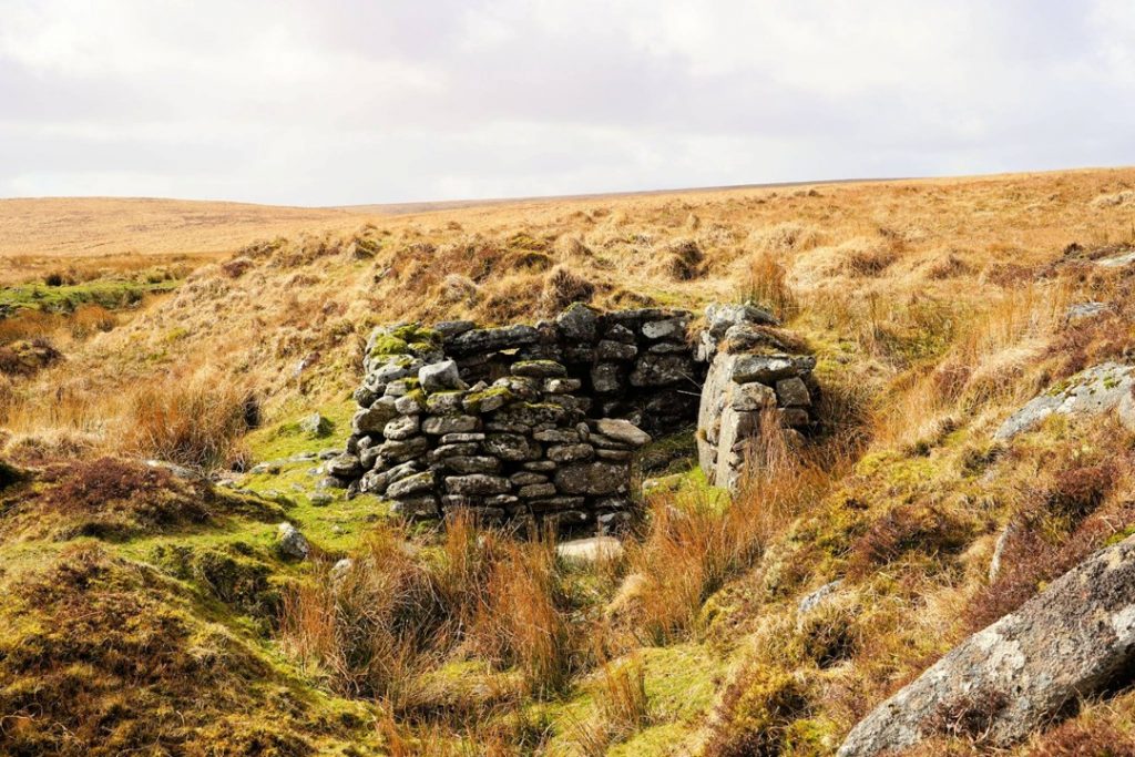 16e. Tinners Hut 2