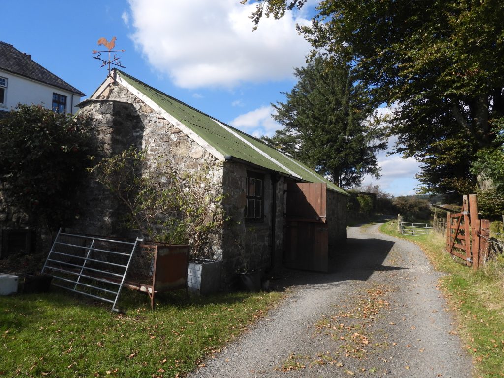 2. Roundhill Cot
