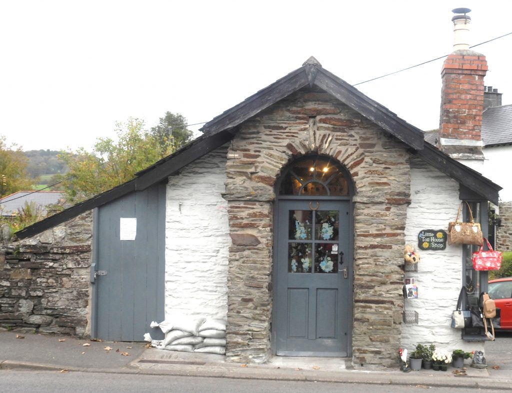 0f. Old Toll House 2b