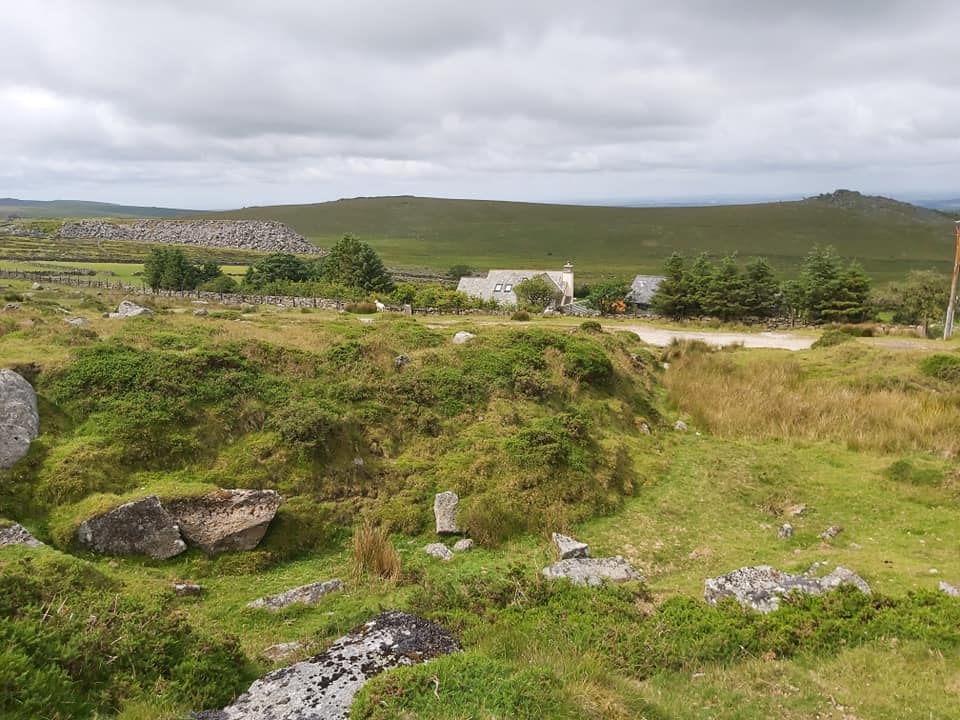 10a. Un-named Quarry by Yellowmeade Farm
