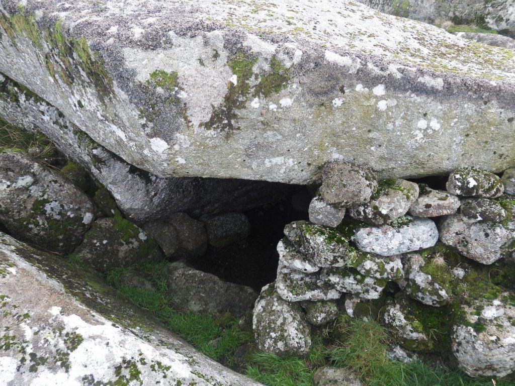 Phillpotts Cave- SX63037 67289