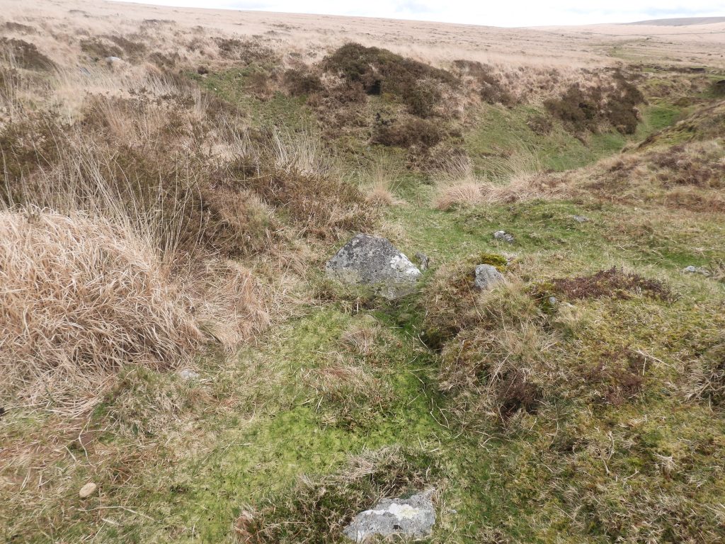 12b. Reservoir 4 sluice at SX58468 70637