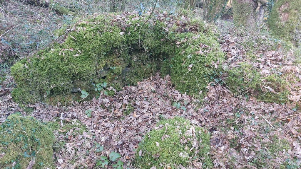 18a. Walling at top of Wheelhouse