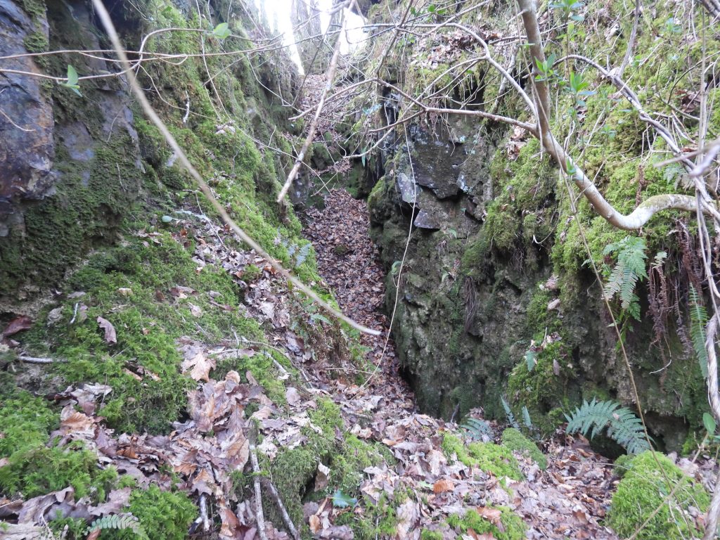 20b. Rock cut openwork