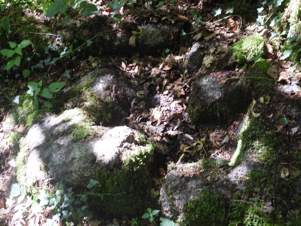 7. Broken Mould Stone a