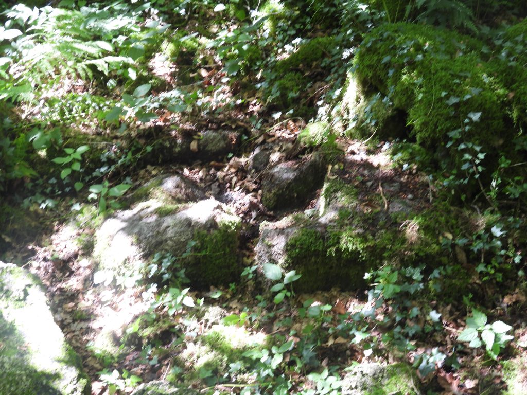 7. Broken Mould Stone b