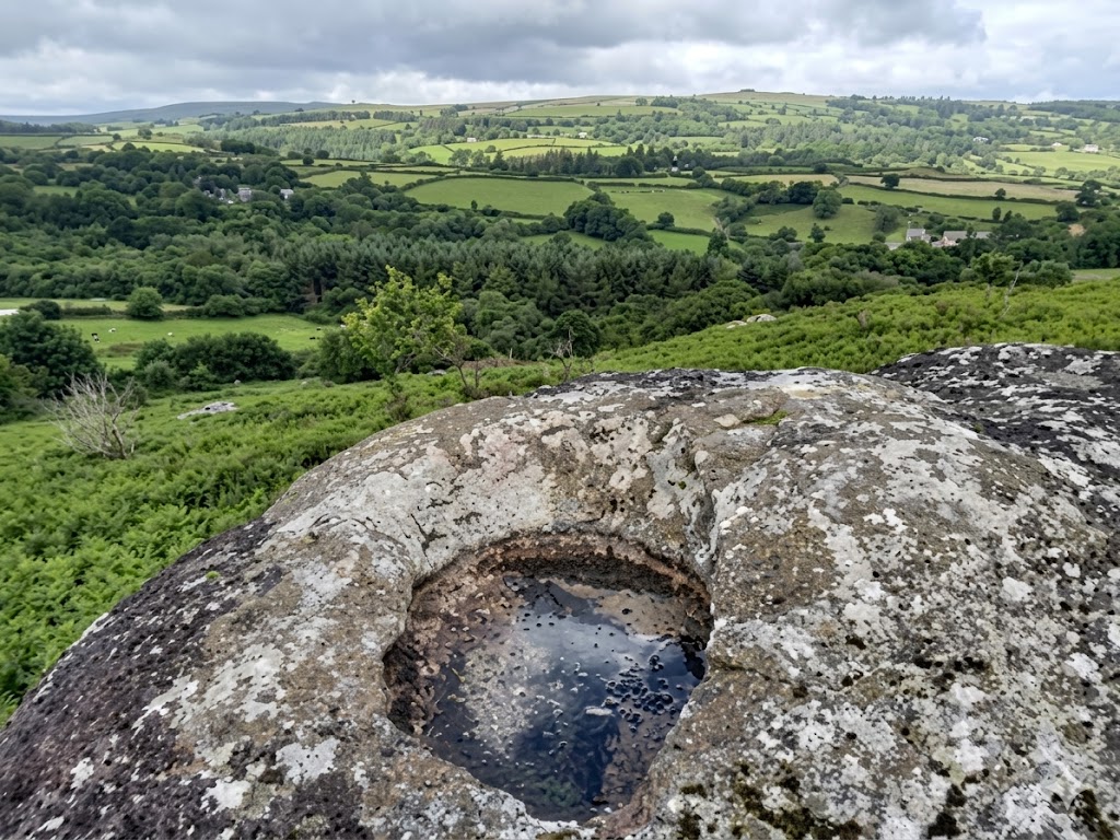 16d. Tunnaford Rocks by 5th Green