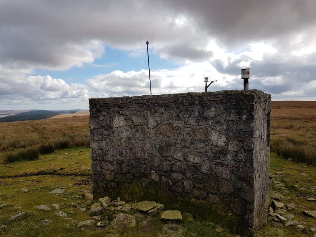 15a. Hangingstone Hut
