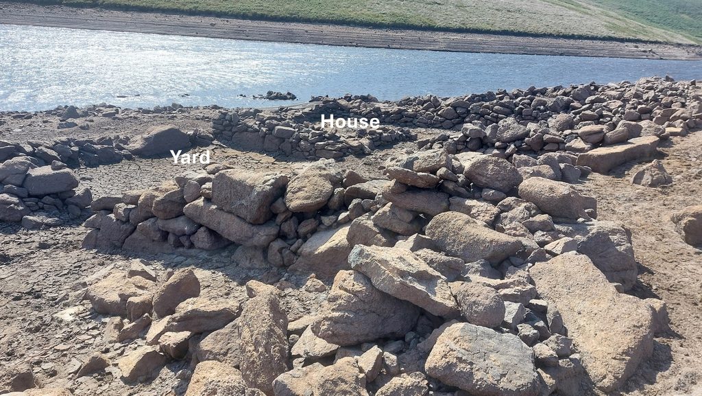 10d. Yard and House