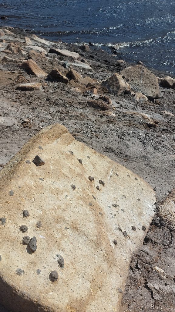 16a. Rock with Intrusion