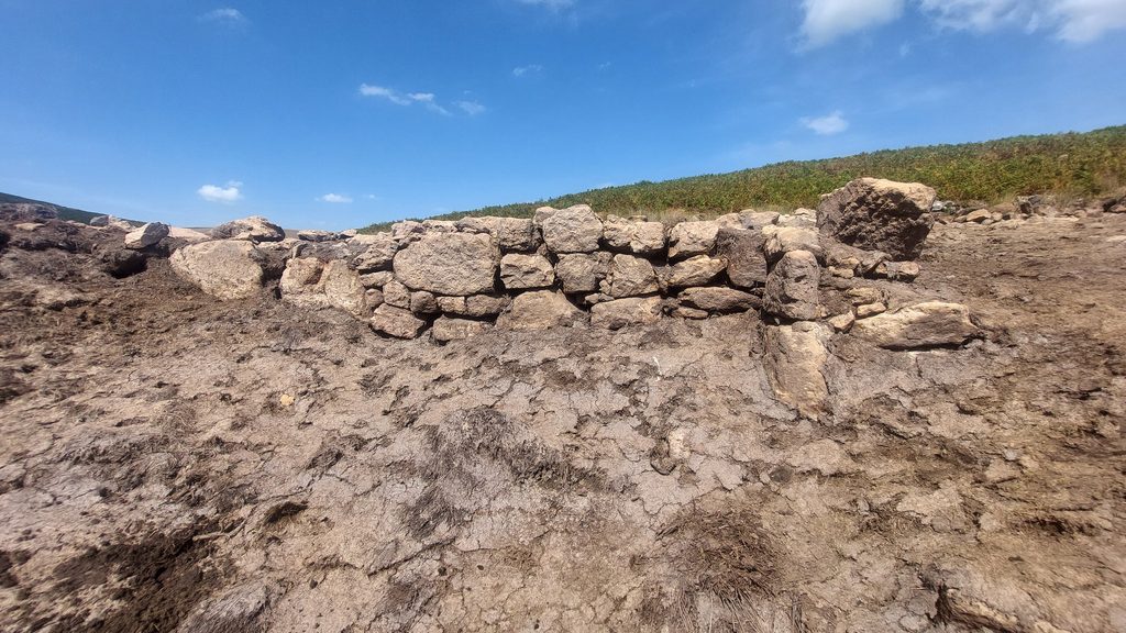20. North Wall