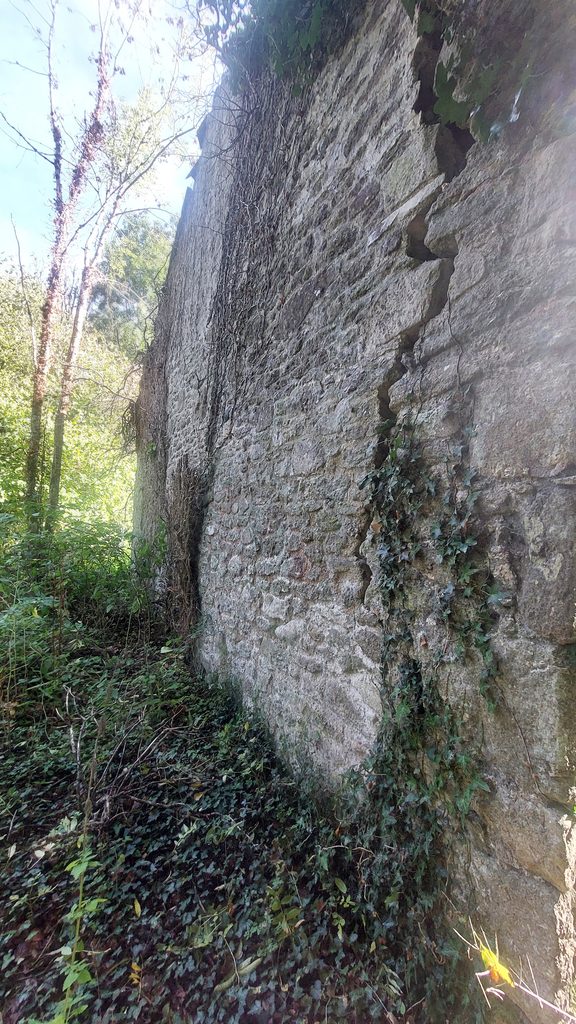 5. Barn 3 - gable end crack